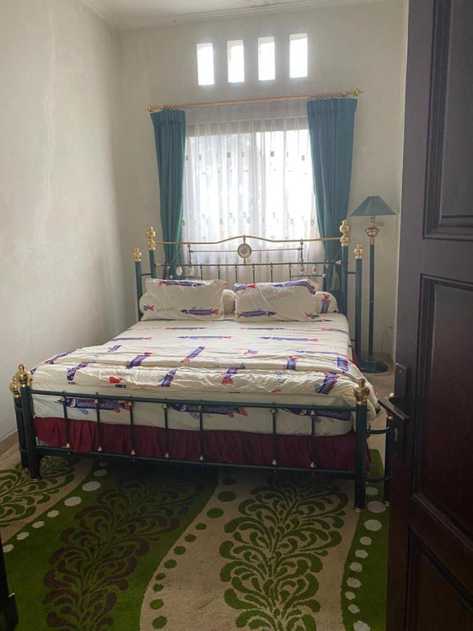 Villa Abuya Cidokom Bogor